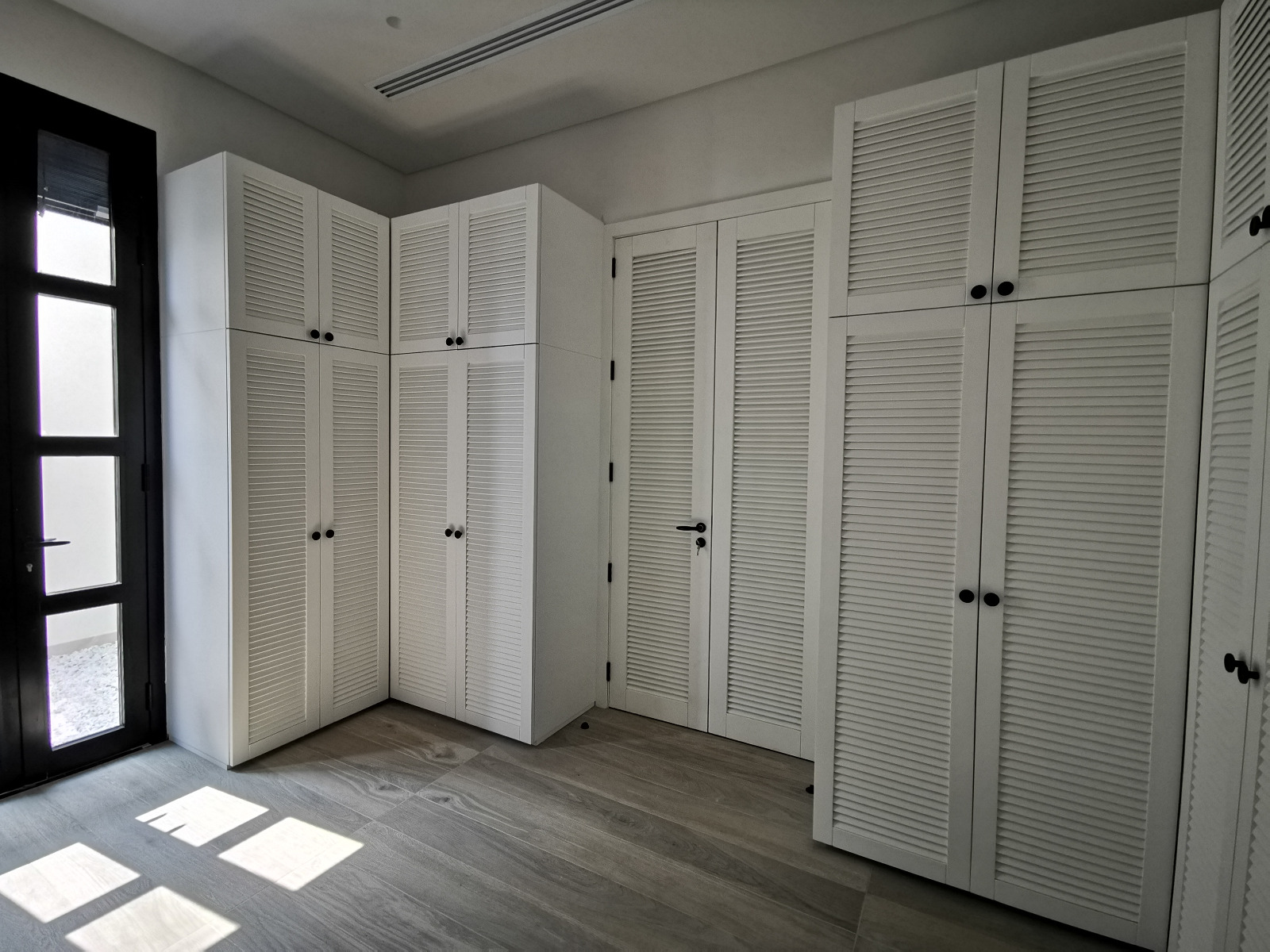 Wardrobes 7