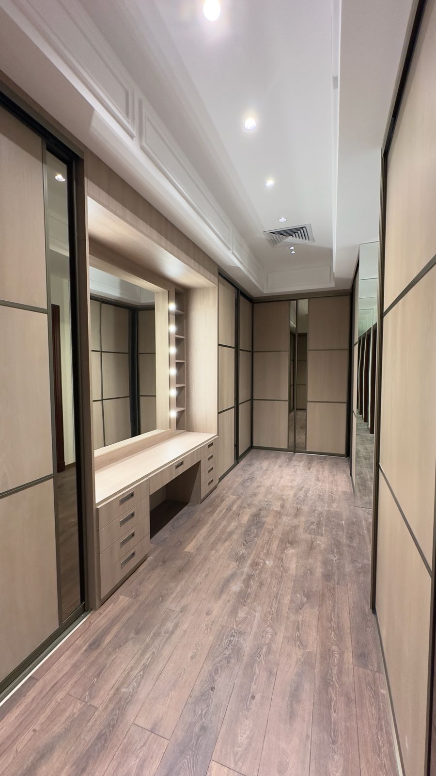 Wardrobes 16